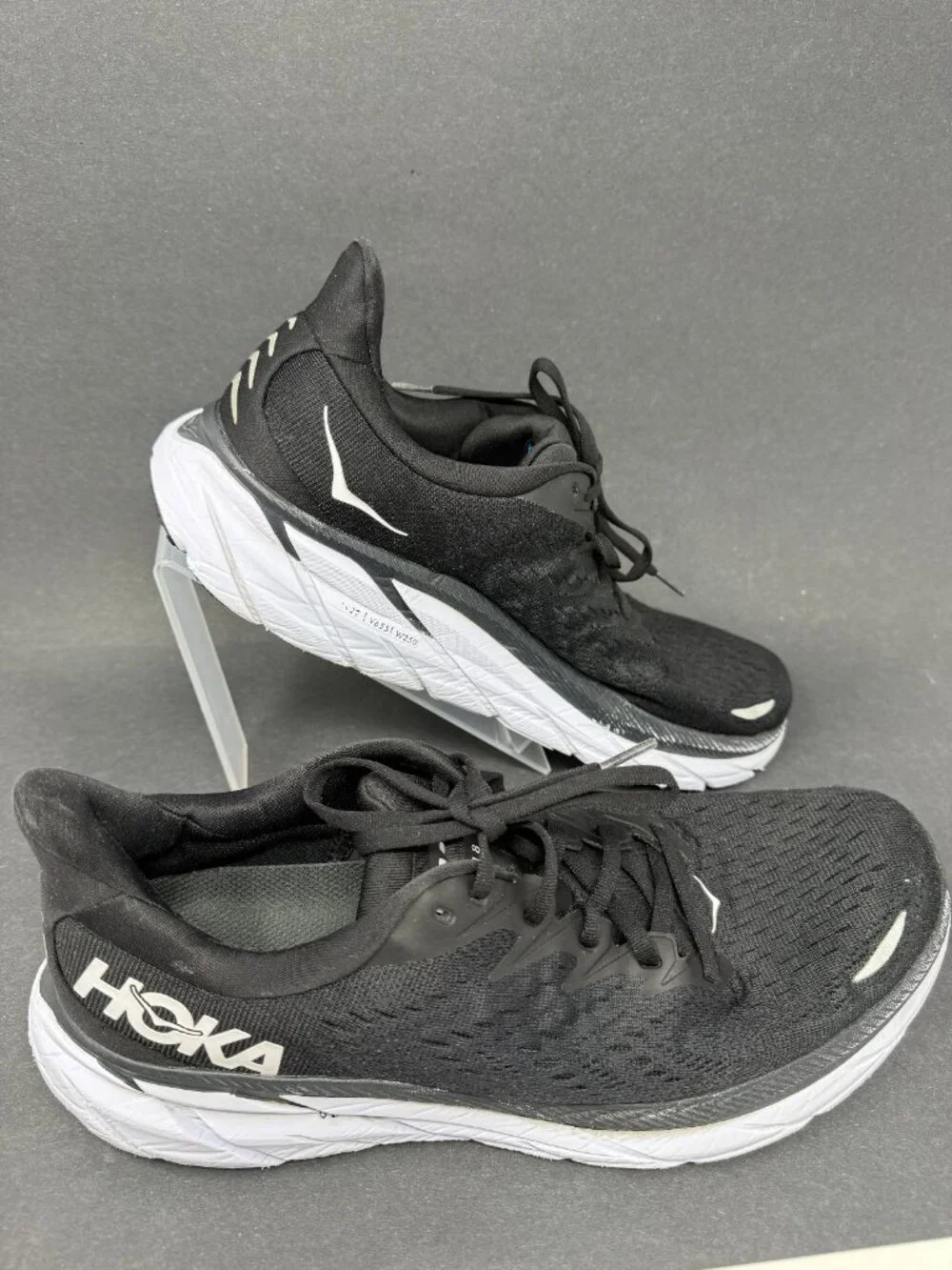 Hoka One One Clifton 8 Black White Athletic Running Shoes 1119393 Mens 11 D